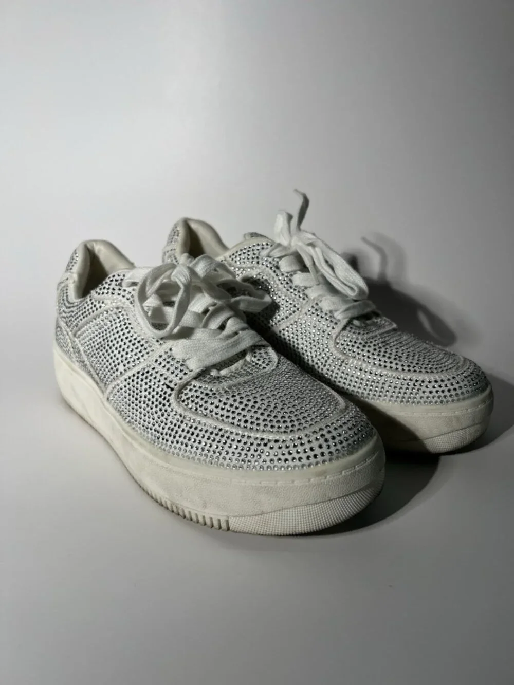 Call It Spring Women’s Rhinestone Sneakers White Silver Size 7.5 M